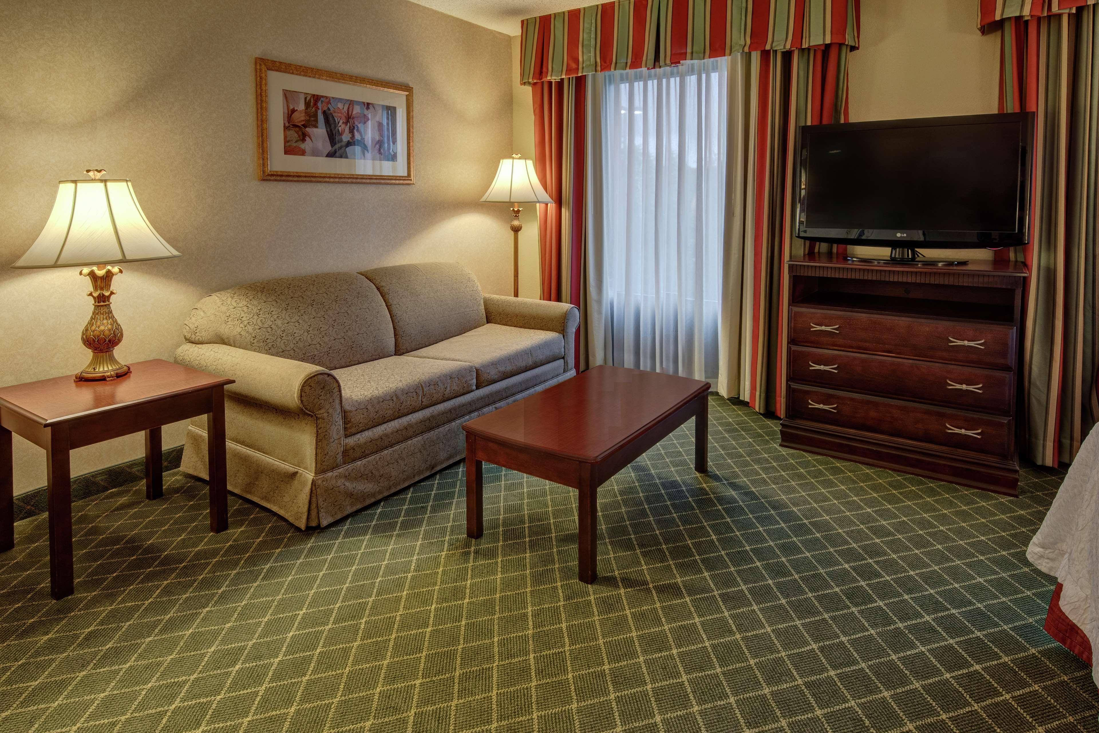 Hampton Inn Cambridge Bagian luar foto