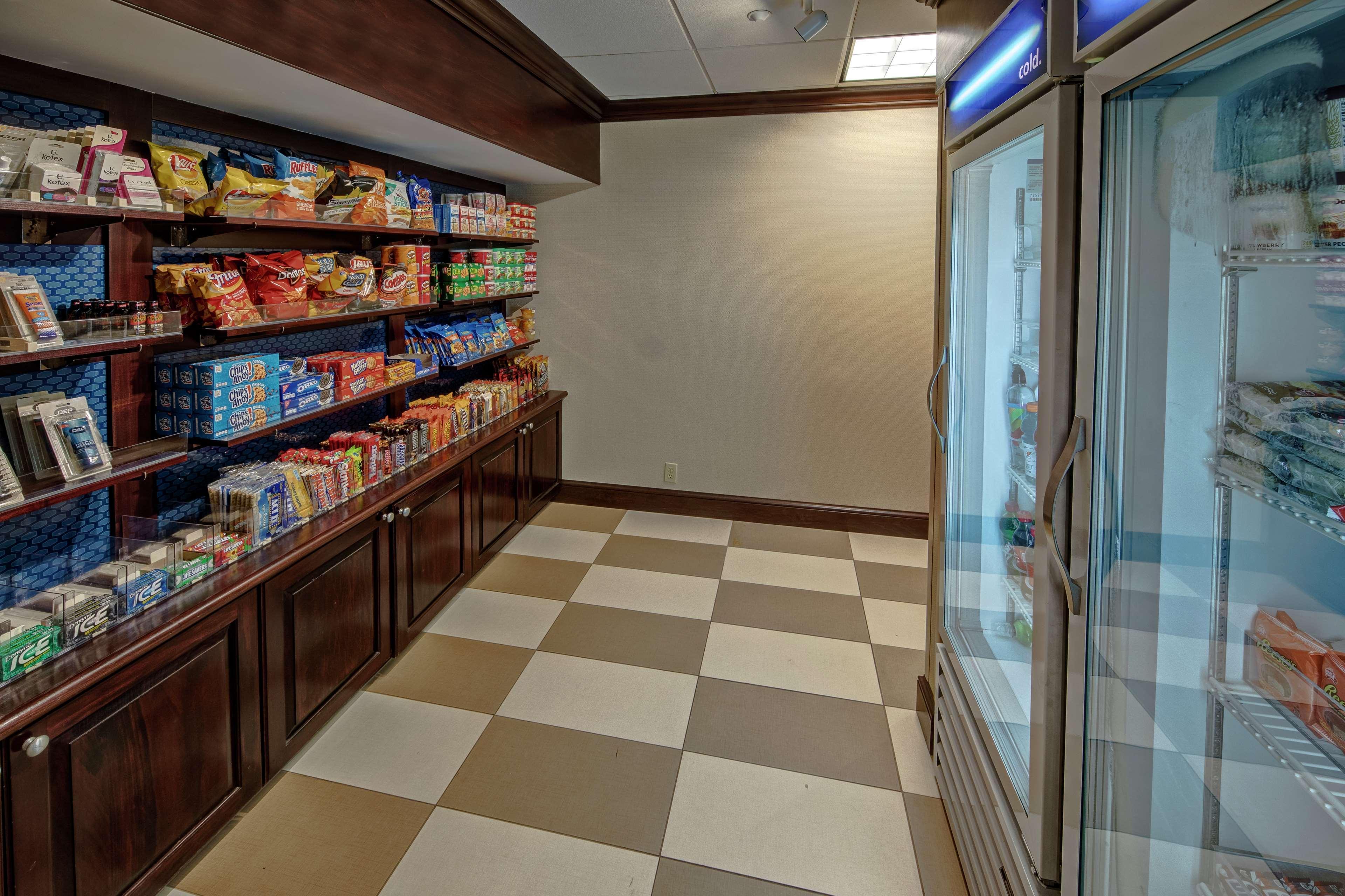 Hampton Inn Cambridge Bagian luar foto