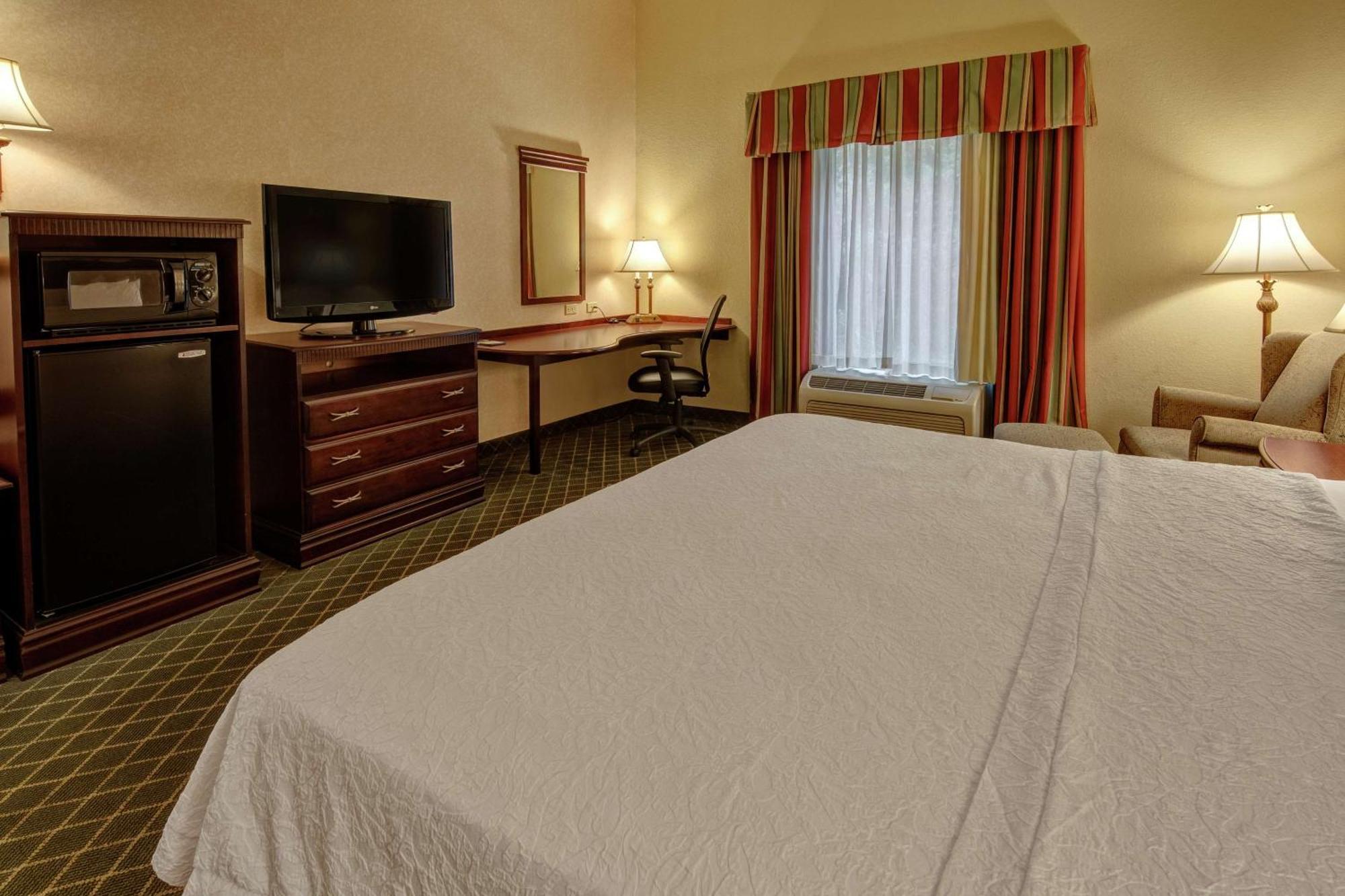 Hampton Inn Cambridge Bagian luar foto