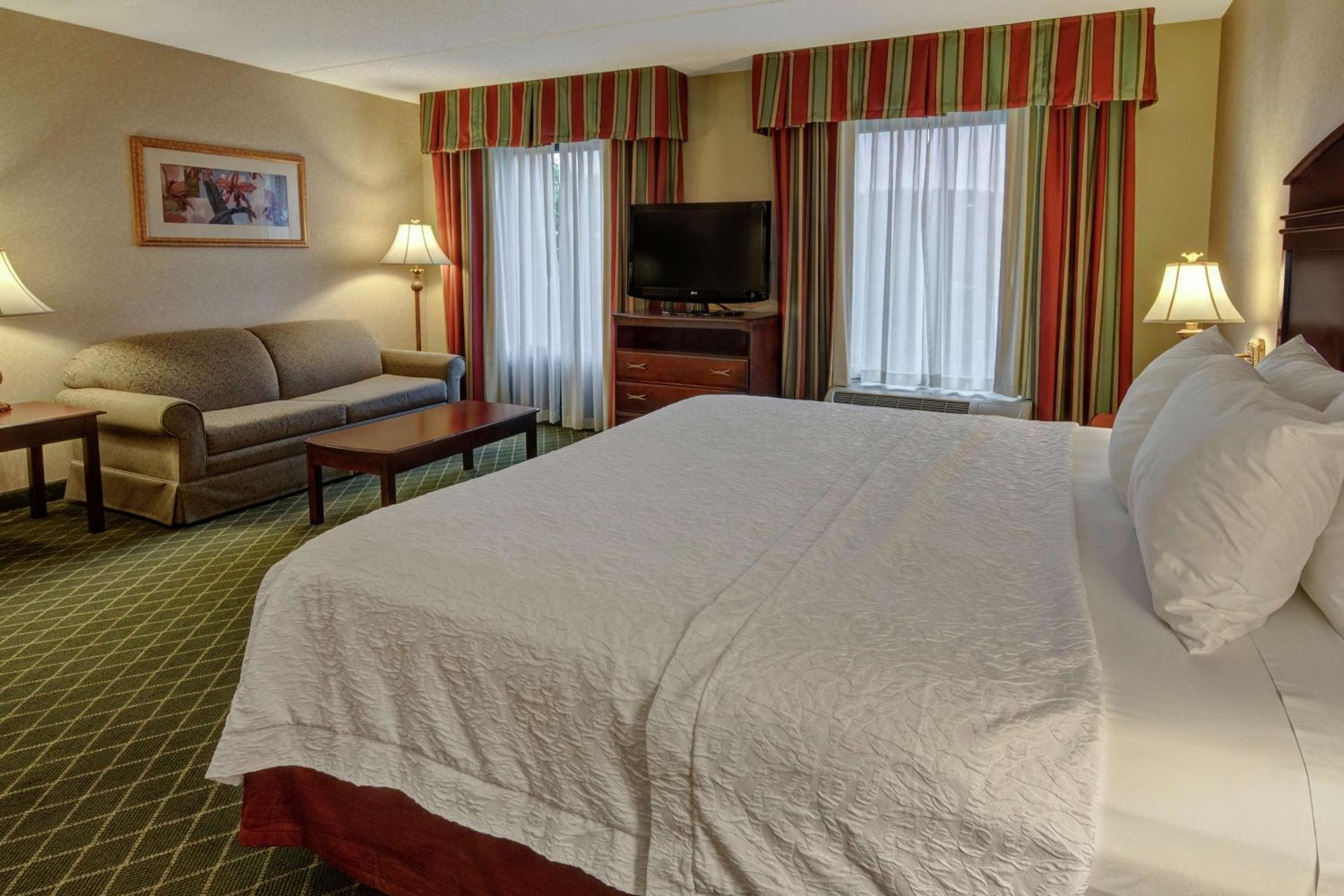 Hampton Inn Cambridge Bagian luar foto