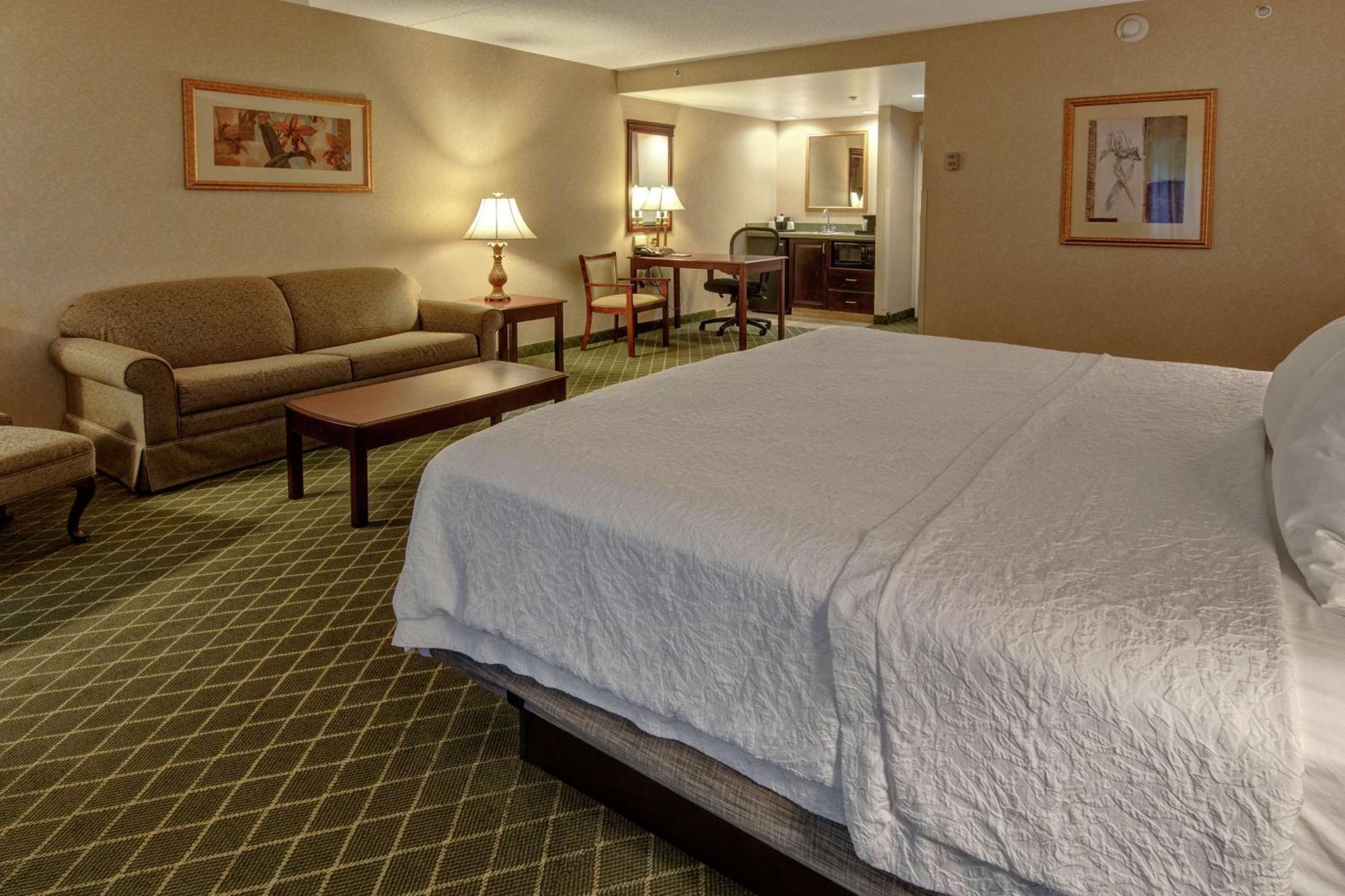 Hampton Inn Cambridge Bagian luar foto