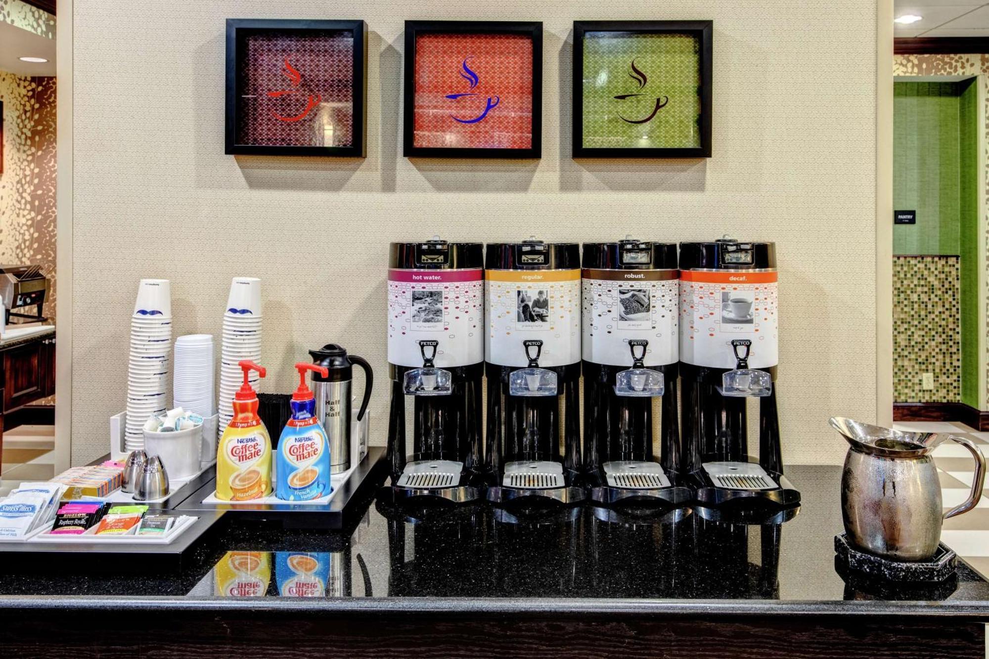 Hampton Inn Cambridge Bagian luar foto