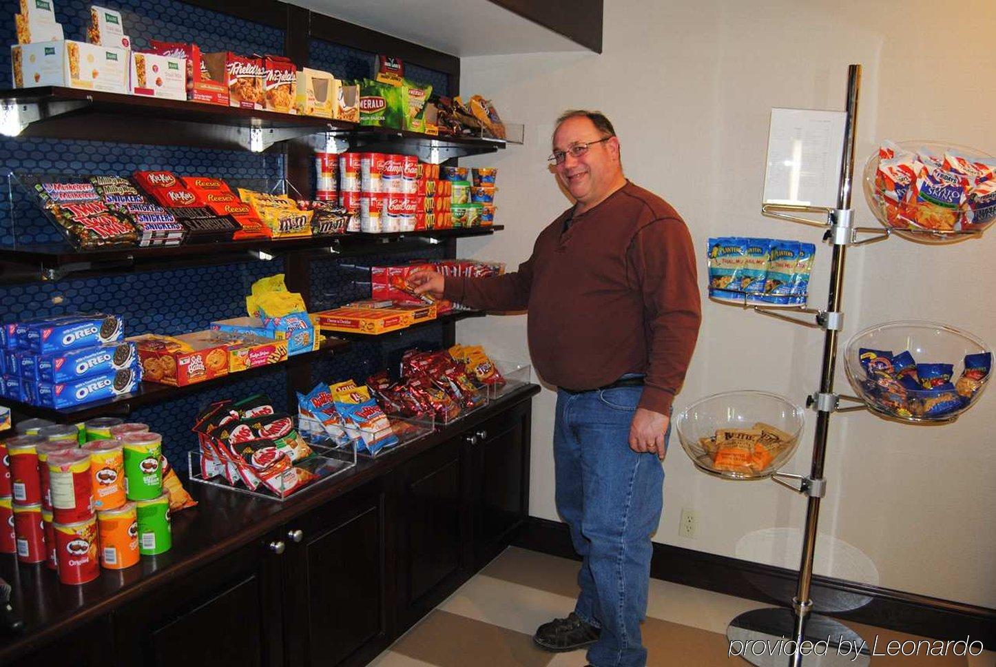 Hampton Inn Cambridge Bagian luar foto